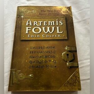 Artemis Fowl by Eoin Colfer - Paperback